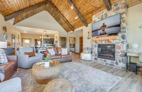 Table Rock House | Branson Log Cabin Near Silver Dollar City and Lake!