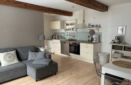 Suderdeich Apartment | Brass bed apartment - the nostalgic one