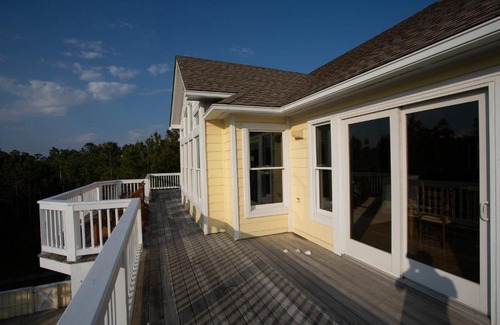 Corolla Village House | Break-Away CV3