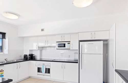 Shoal Bay Apartment | Breakwater Apartment 402 - Looking over Shoal Bay