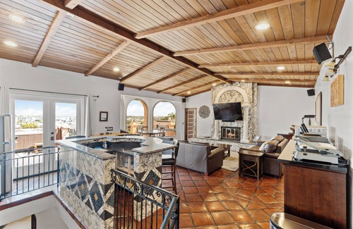 Roseville - Fleet Ridge House | 🌟Breathtaking 180º Views | Family+Work | Hot Tub | 💖of San Diego🌴 |5⭐️reviews