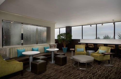 Newport Hotel | Breathtaking Drive Along North Coast Highway 101 | Couple Beach Retreat