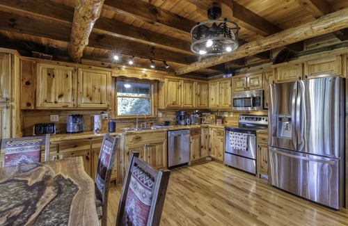 Natures Courtyard Cabin | Breathtaking Lakefront Cabin, Fully Stocked with Hot tub and Firepit