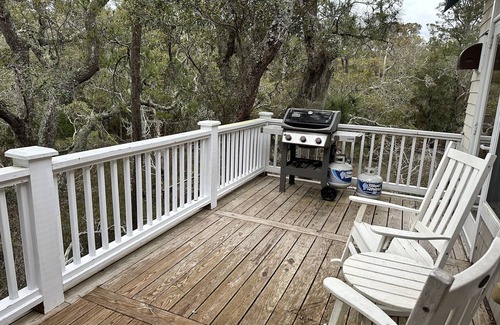 Bald Head Island House | Breathtaking marsh views on Bald Head Island. GOLF available.
