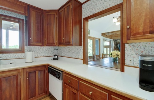 Hot Springs House | Breathtaking Mountain Views 5 min to Omni Homestead Resort!n