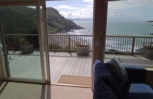 Muir Beach House | Breathtaking Ocean Views from Every Room!