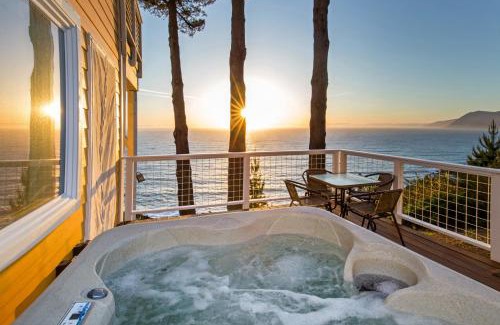 Shelter Cove Apartment | Breathtaking Oceanview! by OceanviewHotTubs Monthly Minimum