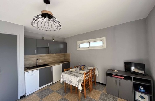 Marseillan Plage Apartment | Breathtaking sea view