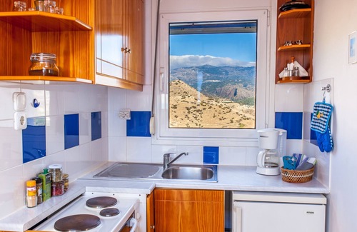 Myrtos Apartment | Breathtaking sea view, FENG SHUI, rest, quiet, winter vacation Crete