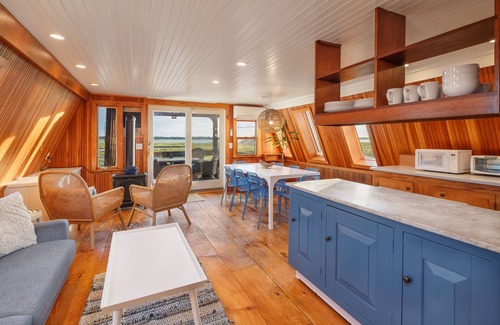 Newburyport House | Breathtaking Sunsets on Plum Island at Blue Moon