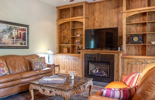 McCall Villa | Breathtaking Tuscan Luxury!