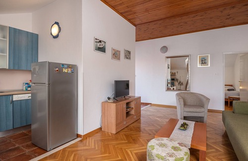 Cavtat Apartment | Breathtaking views apt close to sea