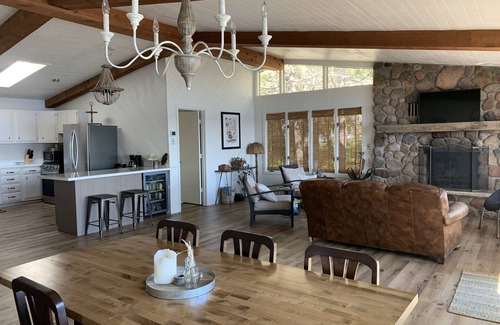 Pequot Lakes Cabin | Breathtaking Views, Beautiful Cabin