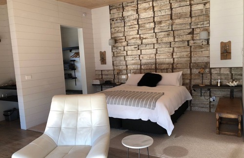Lake Hayes House | BREATHTAKING VISTA overlooking Lake Hayes & surrounding mountains!