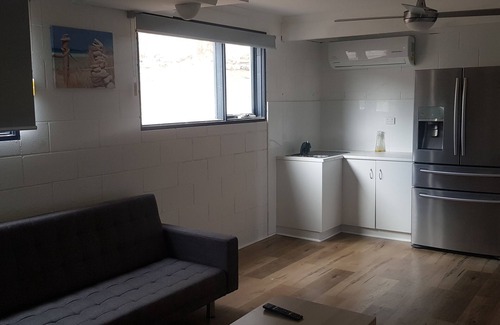 Carrickalinga House | Breeze on Northbay Beach - Beach House