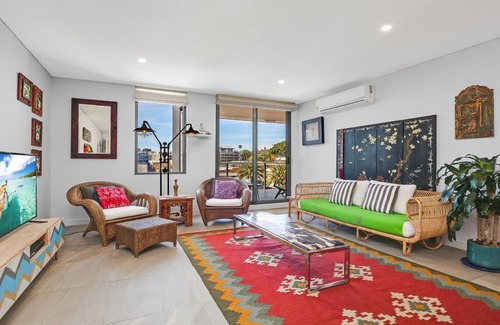 Terrigal Apartment | BREEZES @ OCEANS EDGE | Ocean Views , WIFI | Accom Holidays