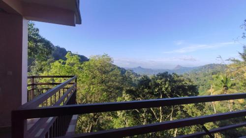 Devikolam Hotel | Breezevalley Resort Munnar