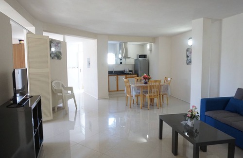 Inch Marlowe Apartment | Breezy LR GND Floor Apt Higher Altitude, Barbados