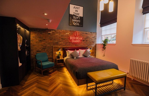 Old Town Hotel | BrewDog DogHouse Edinburgh