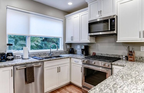 Asheville Villa | Brewery District With Rooftop Terrace and Elevator