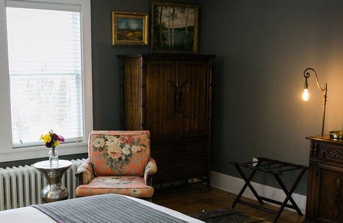 West Camp House | Brick manor with spectacular views of the Catskill Mountains
