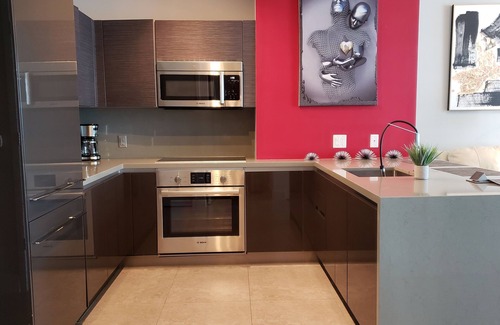 Brickell Condo | Brickell Bliss Studio + Amenities. Steps to Best Bars, Eats & Mall. Relax & Play