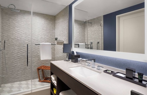 Brickell Hotel | Brickell Elegance | Views, Pool, Gym, Walk to Hotspots in Downtown Miami