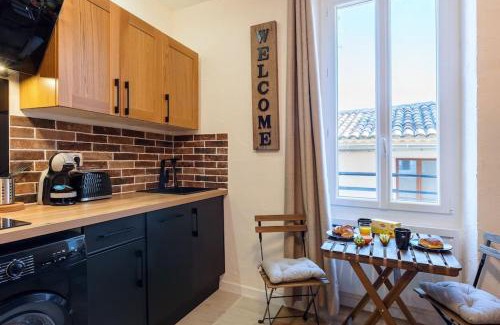 Salon-de-Provence Apartment | Bricks Industry Hyper Centre Fontaine Moussue