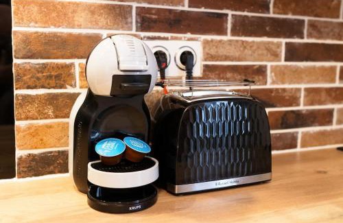 Salon-de-Provence Apartment | Bricks Industry Hyper Centre Fontaine Moussue