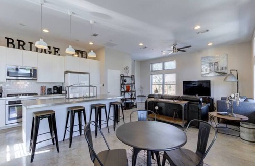 Near East Side House | Bridge - A Birdy Vacation Rental