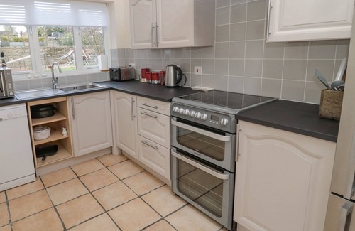 Thropton Cottage | BRIDGE END COTTAGE, pet friendly, with a garden in Rothbury