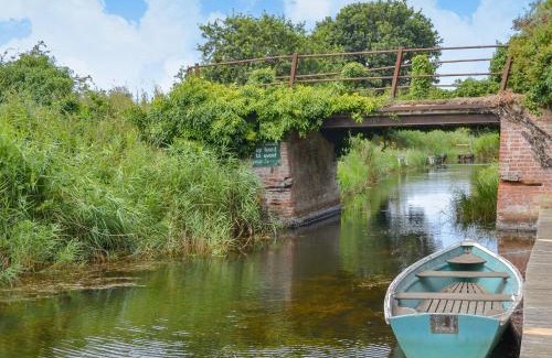Irstead House | Bridge End - E1028