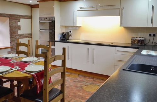 Brayford Cottage | Bridge House - UKC1340
