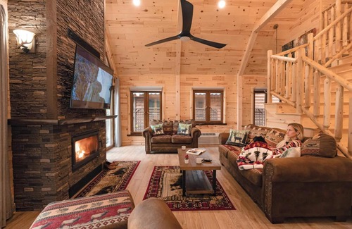Long Lake Cabin | Bridge View - a waterfront Chalet