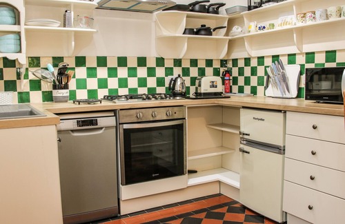 Coalbrookdale House | BRIDGE VIEW COTTAGE, family friendly, with open fire in Ironbridge