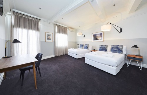 Willoughby Hotel | Bridgeview Hotel Willoughby