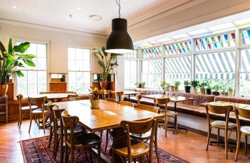 Willoughby Hotel | Bridgeview Hotel Willoughby