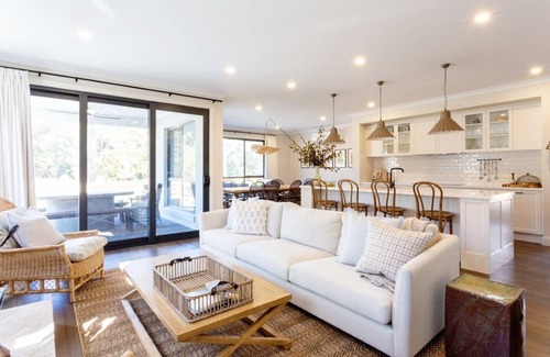 Bright Villa | Bridgewater - Big Sky Retreats - Offering the next level of luxury accommodation in Bright and Surrounds