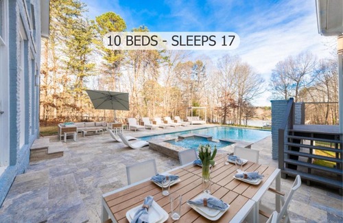 Mayhew House | Bridle Path Lane by Stay Lake Norman