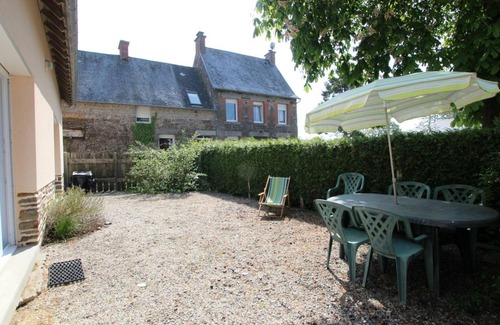 Saint-Sauveur-la-Pommeraye Cottage | Bright lodging 3 bedrooms, pets allowed, near Granville