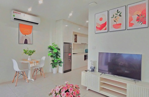 Nhat Tan Apartment | * Bright 1BR Near Lotte Tay Ho