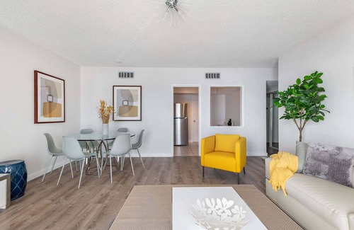 South Patrick Shores Apartment | Bright 2-Bed Beach Condo w/Oceanfront Balcony