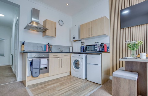 Retford Apartment | Bright 2-bed in central Retford for contractors
