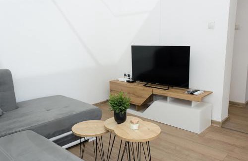 Odesos Apartment | Bright 2-Bedroom Apartment Near Varna City Center by Flat Mаnаger