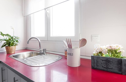 Explanada de la Estacion Apartment | Bright 2-Bedroom Apartment Near Beach and Train Station in Central Málaga