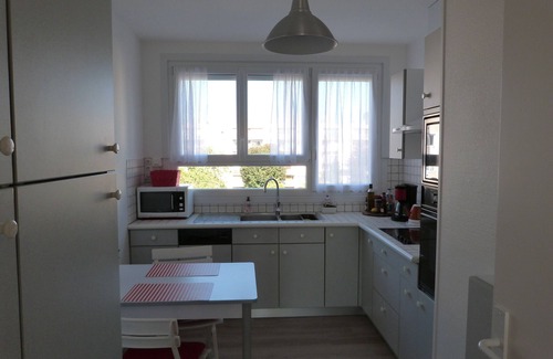 Laval Apartment | Bright 2 bedroom apartment