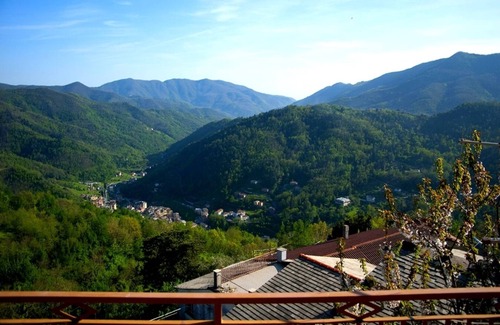 Borzonasca House | Bright 2 bedroom countryside villa between Portofino and the Cinque Terre