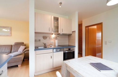 Lemkenhafen Apartment | Bright 2-room apartment for 4 people with terrace, dog and WLAN
