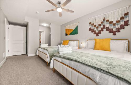 Fairpark Apartment | Bright 2BR SLC Apt Hot Tub Parking