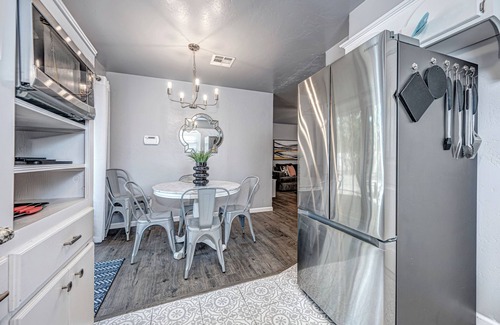 Norman House | Bright 3BR 2BA Entire Home in Norman-Close to OU!